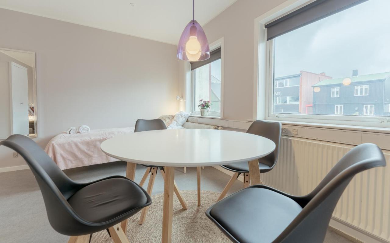 Torsgota Guesthouse - In The Heart Of Tórshavn Buitenkant foto