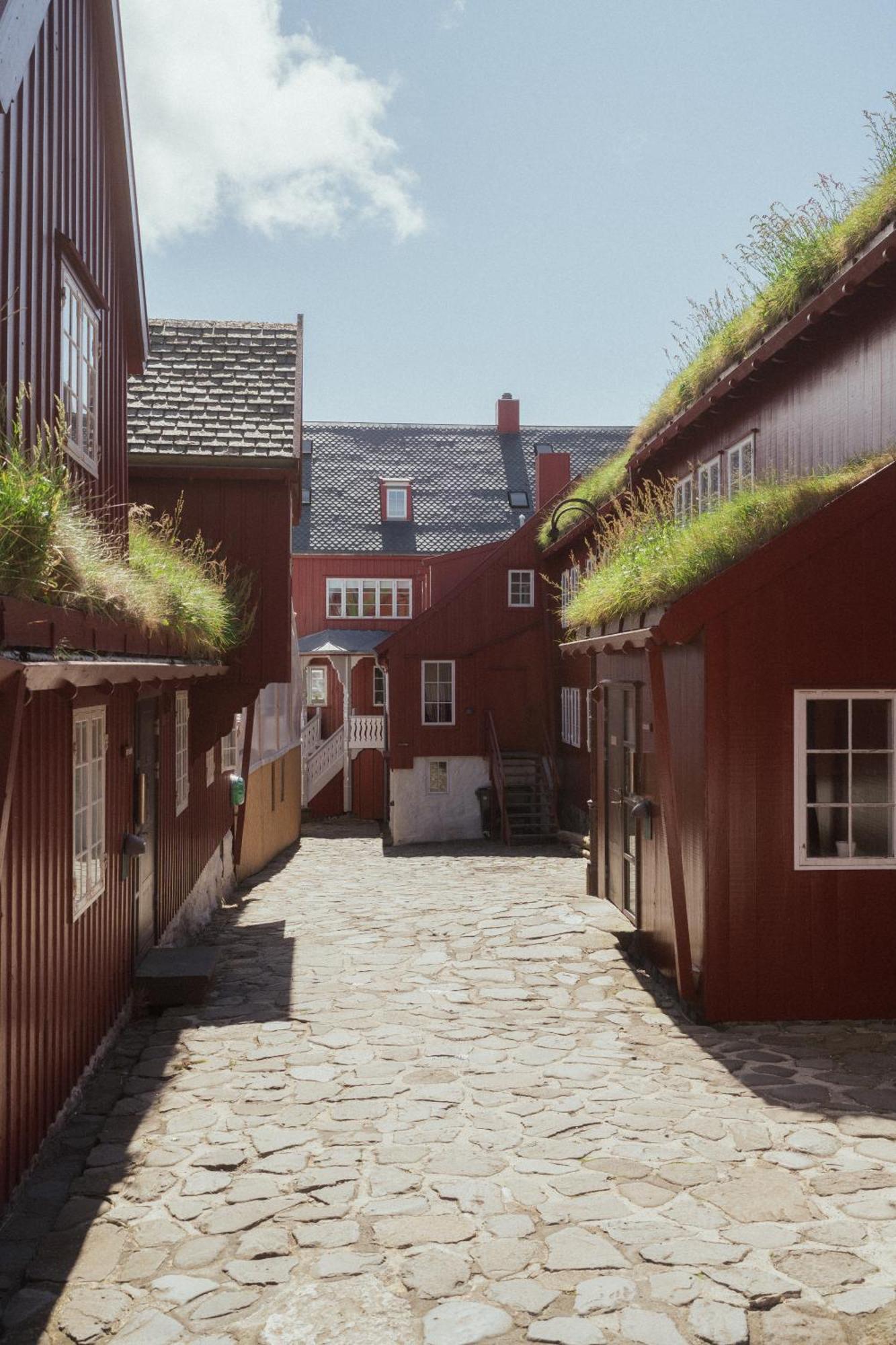Torsgota Guesthouse - In The Heart Of Tórshavn Buitenkant foto
